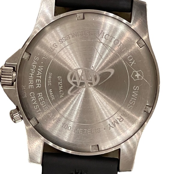 VICTORINOX SWISS ARMY 241178
MAVERICK II DUAL TIME MENS SWISS WATCH - Picture 3 of 6